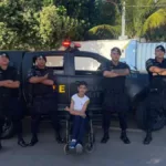 adolescente-com-paralisia-cerebral-realiza-sonho-de-conhecer-policiais-da-cpe-em-israelandia