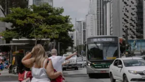 calor-continua-em-sao-paulo-ate-a-chegada-da-frente-fria,-no-fim-de-semana