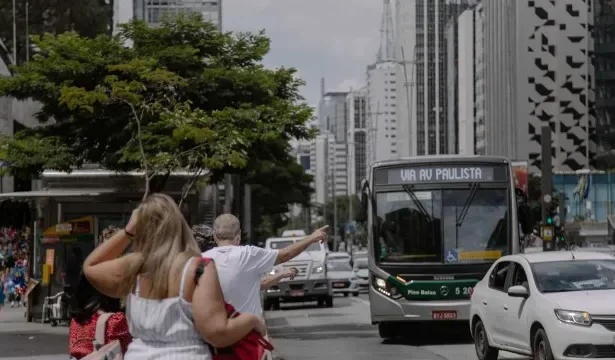 calor-continua-em-sao-paulo-ate-a-chegada-da-frente-fria,-no-fim-de-semana