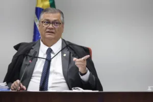 dino-pede-vista-e-suspende-julgamento-dos-royalties-do-petroleo-no-stf