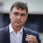 flavio-bolsonaro-se-manifesta-apos-operacao-da-pf-contra-ciro-nogueira
