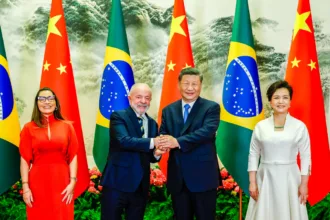 brasil-suspende-exigencia-de-visto-para-chineses-ate-dezembro-de-2026