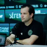 de-olho-em-recuperacao-do-goias,-daniel-paulista-projeta-duelo-com-o-vila-nova:-“vencer-um-classico-e-sempre-diferente”