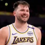 jj-redick-comenta-participacao-de-luka-doncic-no-banco-durante-serie-contra-oklahoma-city