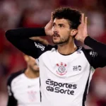 corinthians-garante-vaga-nas-oitavas-da-libertadores-apos-empate-entre-platense-e-penarol