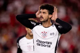 corinthians-garante-vaga-nas-oitavas-da-libertadores-apos-empate-entre-platense-e-penarol