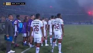 partida-adiada:-flamengo-busca-tres-pontos-apos-conmebol-cancelar-jogo-em-medellin-por-tentativa-de-invasao
