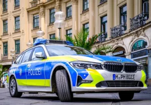 policia-liberta-duas-pessoas-de-cofre-em-banco-na-alemanha-apos-suspeita-de-sequestro