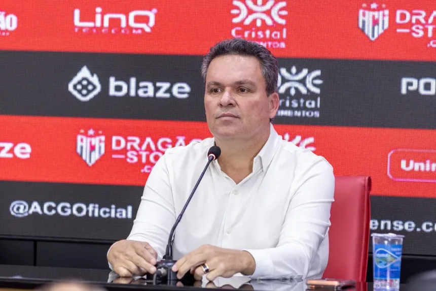 adson-batista-fala-sobre-trabalho-de-eduardo-souza-no-atletico-e-afirma-que-alguns-jogadores-podem-render-mais