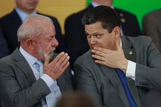 alcolumbre-promulga-lei-que-reduz-pena-de-bolsonaro-apos-lula-deixar-prazo-expirar-–-o-globo