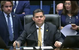 alcolumbre-promulga-lei-da-dosimetria;-pena-de-bolsonaro-pode-ser-reduzida