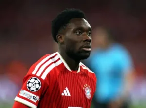 bayern-confirma-lesao-de-lateral,-que-pode-ficar-fora-da-copa-do-mundo