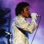 luva-de-michael-jackson-com-cristais-swarovski-vai-a-leilao-por-r$-100-mil