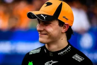 red-bull-intensifica-aproximacao-com-piastri-para-substituir-verstappen-no-futuro