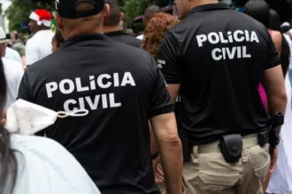 mulher-morta-com-sinais-de-violencia-e-companheiro-sem-vida-no-terreno-em-belem-novo