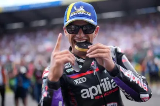 jorge-martin-vence-corrida-sprint-da-motogp-na-franca;-marc-marquez-sofre-fratura-no-pe-apos-acidente
