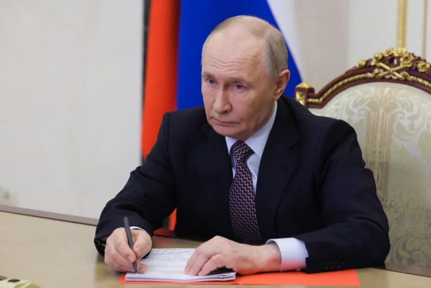 ‘acho-que-o-conflito-na-ucrania-esta-chegando-ao-fim’,-diz-putin-–-g1