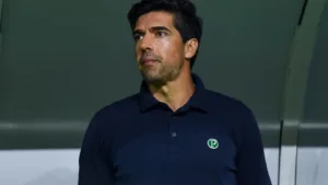 com-desfalques-por-lesao,-abel-precisara-mudar-escalacao-do-palmeiras-contra-o-remo-–-lance!