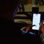 motorista-de-aplicativo-e-agredido-no-aeroporto-de-guarulhos,-e-taxis-sao-vandalizados-apos-confusao
