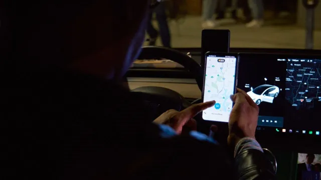 motorista-de-aplicativo-e-agredido-no-aeroporto-de-guarulhos,-e-taxis-sao-vandalizados-apos-confusao