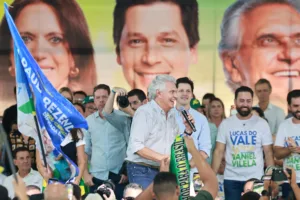 “eu-vou-tirar-o-ladrao-da-presidencia”,-diz-caiado-ao-criticar-lula-em-evento-em-rio-verde