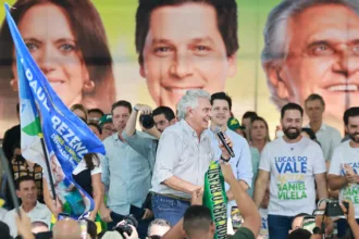 “eu-vou-tirar-o-ladrao-da-presidencia”,-diz-caiado-ao-criticar-lula-em-evento-em-rio-verde