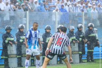 em-jogo-polemico,-anapolis-perde-para-paysandu-e-segue-na-zona-de-rebaixamento-da-serie-c
