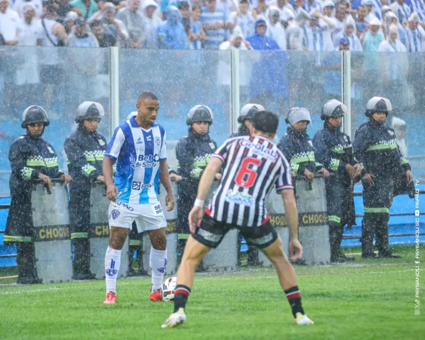em-jogo-polemico,-anapolis-perde-para-paysandu-e-segue-na-zona-de-rebaixamento-da-serie-c