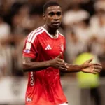 internacional-arranca-empate-contra-coritiba-com-gol-de-felix-torres-nos-acrescimos