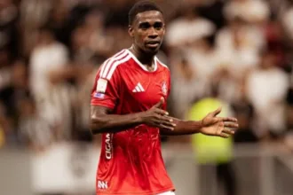 internacional-arranca-empate-contra-coritiba-com-gol-de-felix-torres-nos-acrescimos
