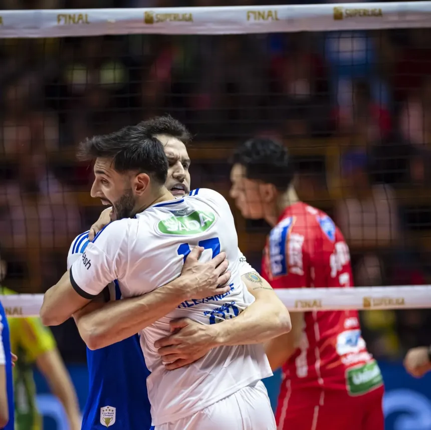 sada-cruzeiro-bate-campinas-e-conquista-decimo-titulo-da-superliga-masculina-de-volei