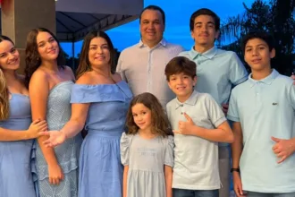 familia-de-goiania-emociona-ao-adotar-tres-irmaos-e-celebrar-o-dia-das-maes-com-seis-filhos