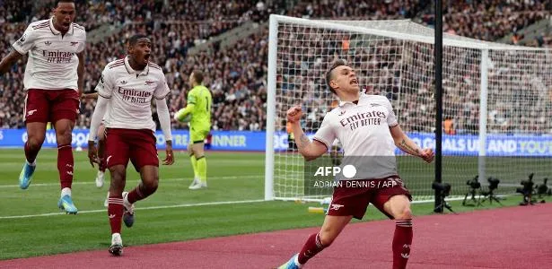 arsenal-bate-west-ham,-amplia-vantagem-sobre-city-e-ve-titulo-mais-proximo-–-uol