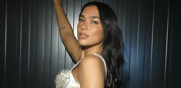 dua-lipa-aciona-samsung-na-justica-e-pede-r$-75-milhoes-por-uso-de-imagem-–-uol