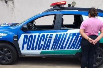 mulher-e-presa-depois-de-furtar-mercado-e-apresentar-documentos-falsos-a-policia