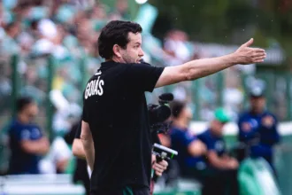 apos-vitoria-no-classico,-daniel-paulista-desabafa-por-informacao-vazada-de-dentro-do-clube:-“trabalham-contra-o-goias”