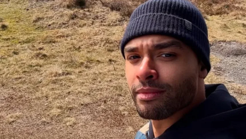 rege-jean-page-recusou-50-mil-dolares-por-episodio-e-apostou-no-cinema