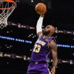 lakers-enfrentam-oklahoma-na-nba-sob-pressao-e-possivel-despedida-de-lebron-james