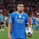 real-madrid-cai-por-2-a-0-para-o-barcelona-e-mbappe-chama-atencao-com-post-no-meio-da-partida
