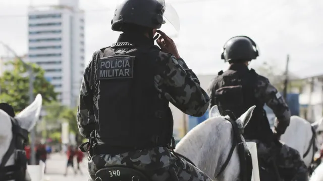 40%-dos-brasileiros-afirmam-ter-sido-vitima-de-crimes-como-golpes-ou-roubos,-diz-datafolha