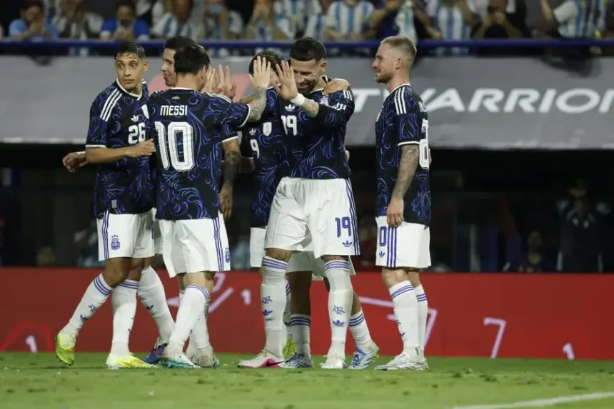 com-messi-e-dupla-do-palmeiras,-pre-lista-de-convocados-da-argentina-e-divulgada