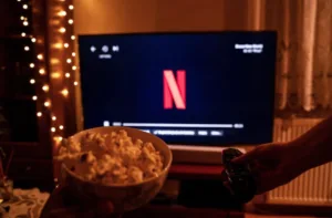5-doramas-de-romance-da-netflix-que-comecam-leves-e-ficam-viciantes-do-meio-para-o-fim
