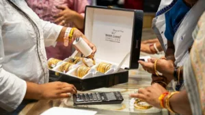 comerciantes-de-ouro-na-india-apoiam-apelo-de-modi-para-adiar-compras