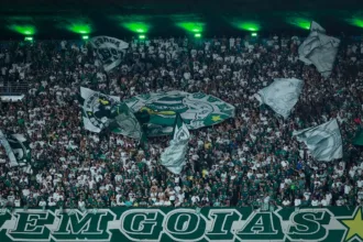 onibus-com-torcedores-do-goias-batem-durante-viagem-para-jogo-da-copa-do-brasil