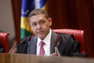 nunes-marques-assume-tse-em-meio-a-tensao-entre-os-poderes;-entenda