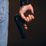 comissao-da-camara-aprova-uso-do-fgts-para-compra-de-arma-de-fogo