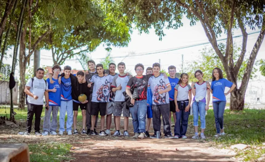 professor-de-goiania-transforma-aula-sobre-globalizacao-em-curta-metragem-com-alunos-do-9o-ano