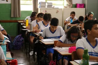 greve-da-educacao:-sindicato-e-sme-divergem-em-numeros-de-adesao-ao-movimento-em-goiania