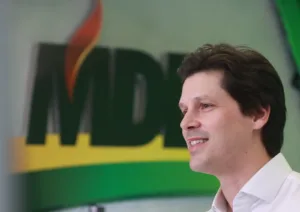 daniel-vilela-reune-5-mil-filiacoes-em-ato-do-mdb-em-goiania