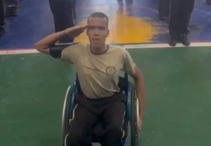 aluno-cadeirante-se-destaca-e-conquista-cargo-de-chefe-geral-em-colegio-militar-de-aparecida